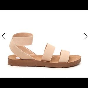Brand new RAFFY SANDAL